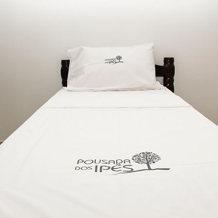 Pousada Flor Dos Ipes Trindade  Room photo